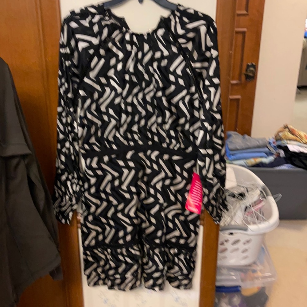 Adelyn Rae dress size medium black and silver